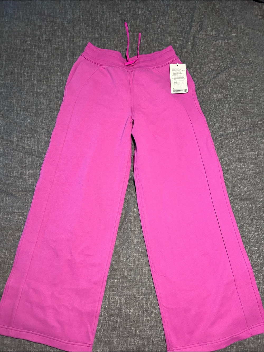 lululemon athletica Wide-Leg Sweatpants in Bright Pink